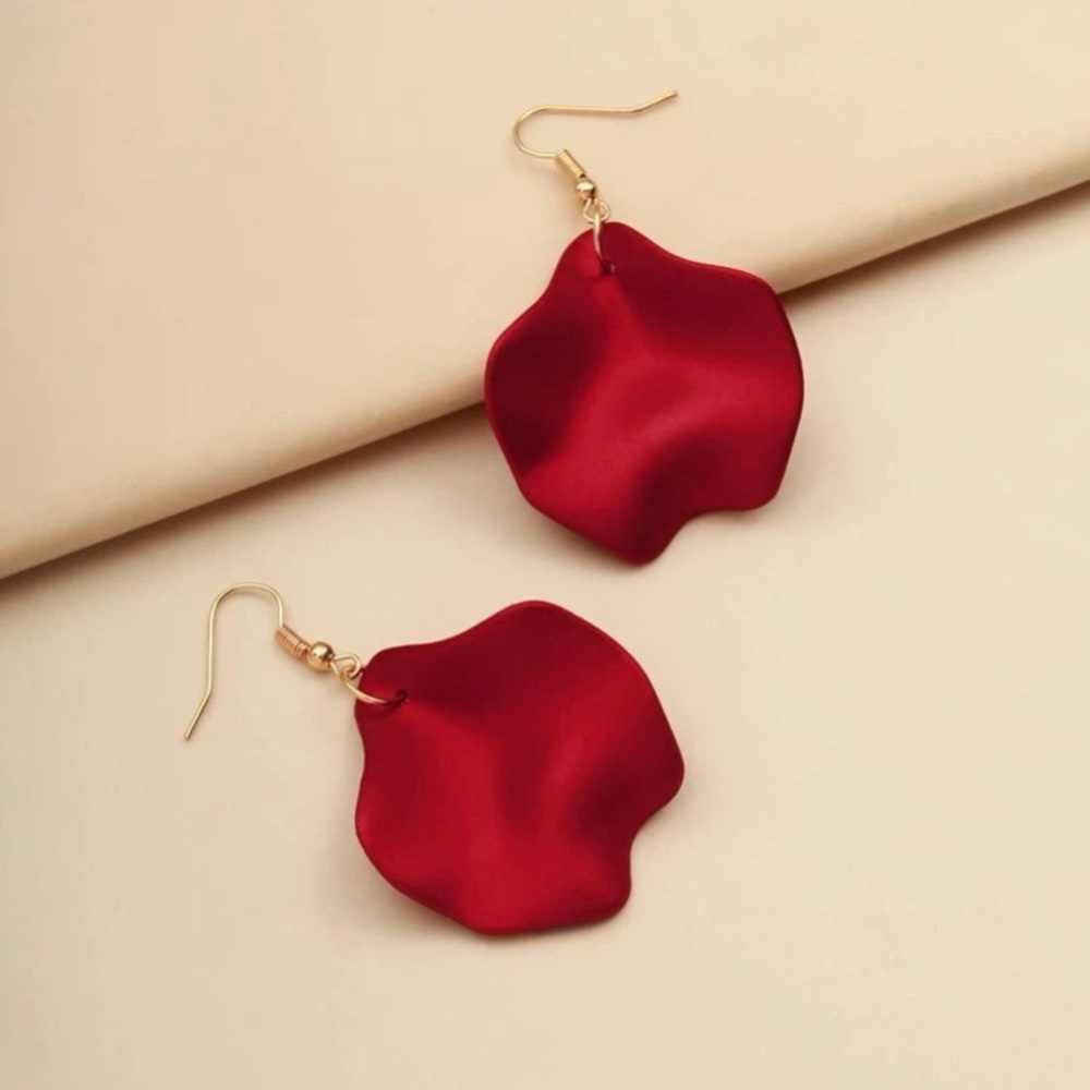 Rose Petal Decor Drop earrings